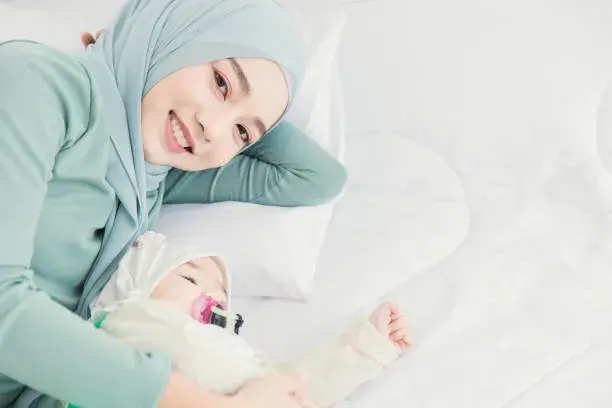 Botol Kaca Menyimpan Asi